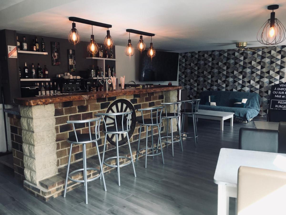 Auberge Du Relais D Auniac Hotel Bar Restaurant Piscine Anglars-Nozac Dış mekan fotoğraf