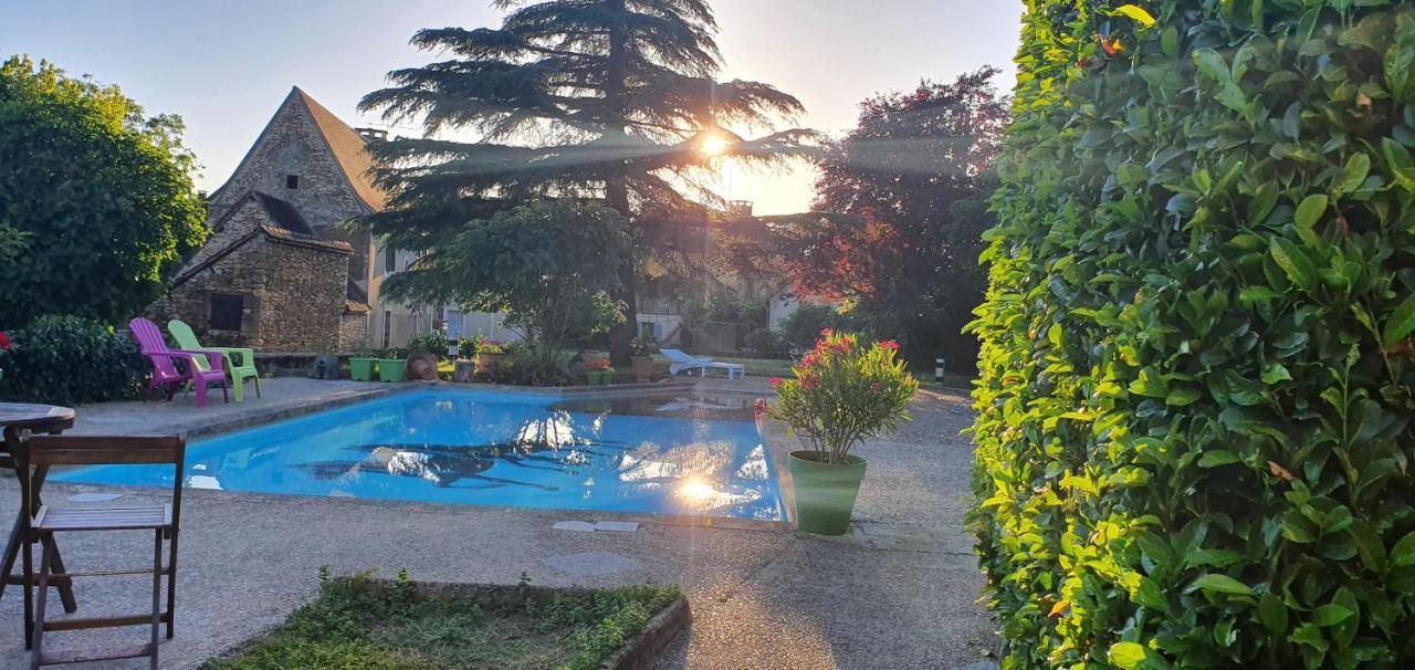 Auberge Du Relais D Auniac Hotel Bar Restaurant Piscine Anglars-Nozac Dış mekan fotoğraf