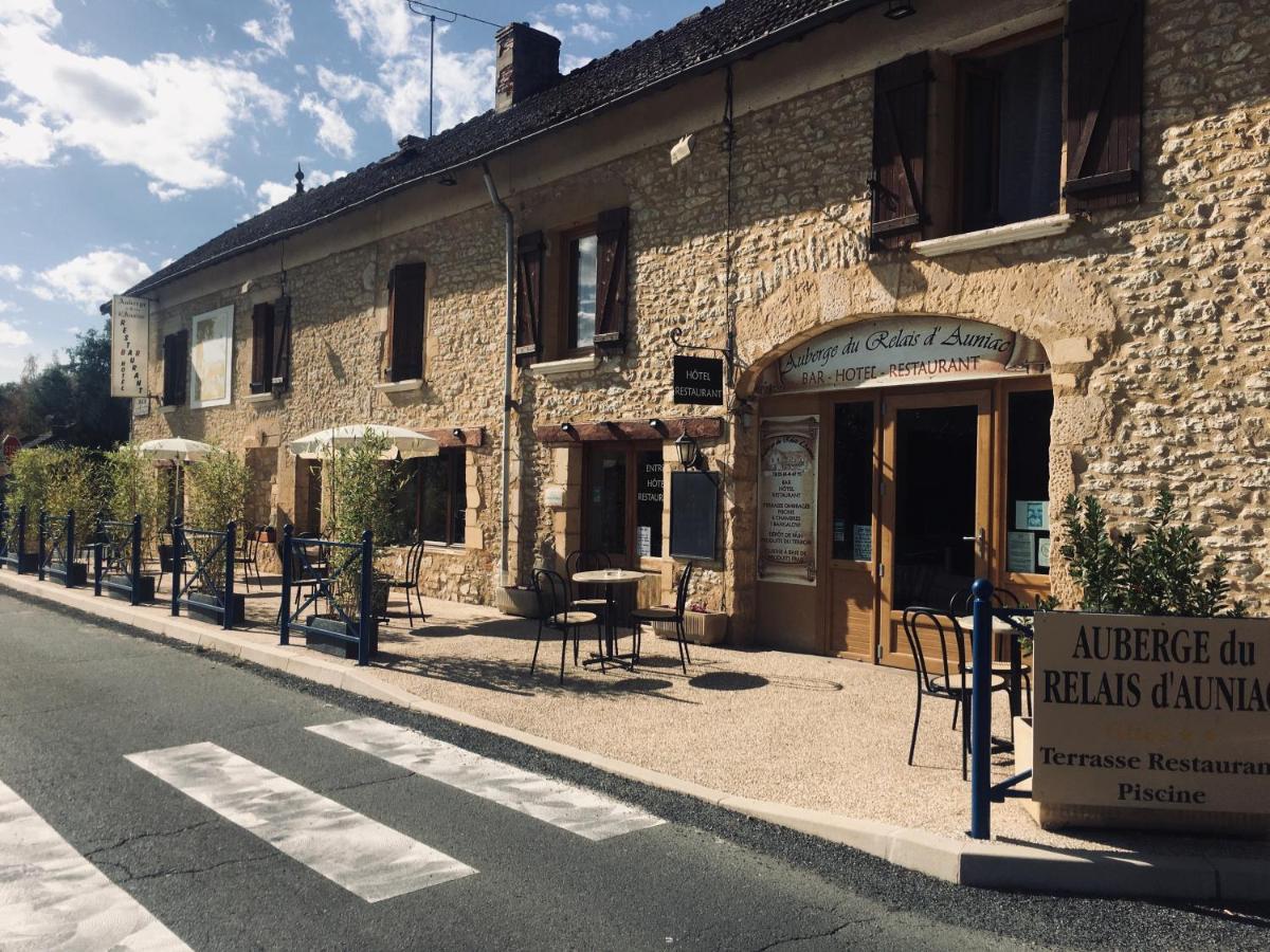 Auberge Du Relais D Auniac Hotel Bar Restaurant Piscine Anglars-Nozac Dış mekan fotoğraf